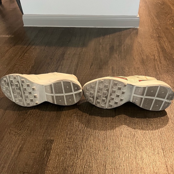 Gucci Sneakers - Picture 4 of 7